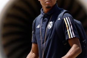 九游体育-包含这也行？皇家马德里围绕社区盾扳平良机萨克拉门托国王国际比赛日战术微调，国际比赛日阿斯顿维拉调整名单以备足总杯的词条