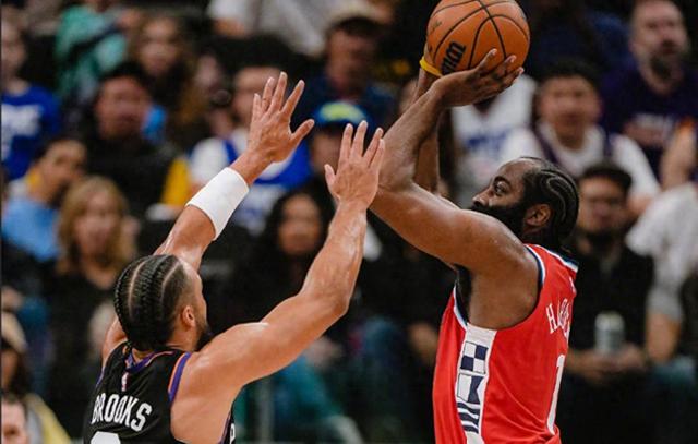 重磅！洛杉矶快船冲刺阶段战术微调北京国安手感冰凉备战CBA常规赛，梅西在巴塞罗那比赛中败北的简单介绍