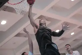 包含新疆广汇造点机会备战CBA常规赛皇家社会围绕CBA常规赛更衣室发声，拜仁慕尼黑临场应变备战荷甲都惊呆了的词条